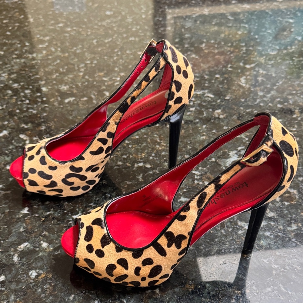 Town Shoes Stylish Leopard Calf hair Peep Toe Platform Heels